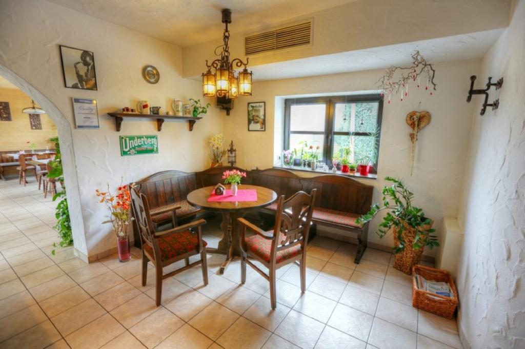 Pension & Gasthaus 카렌 외부 사진